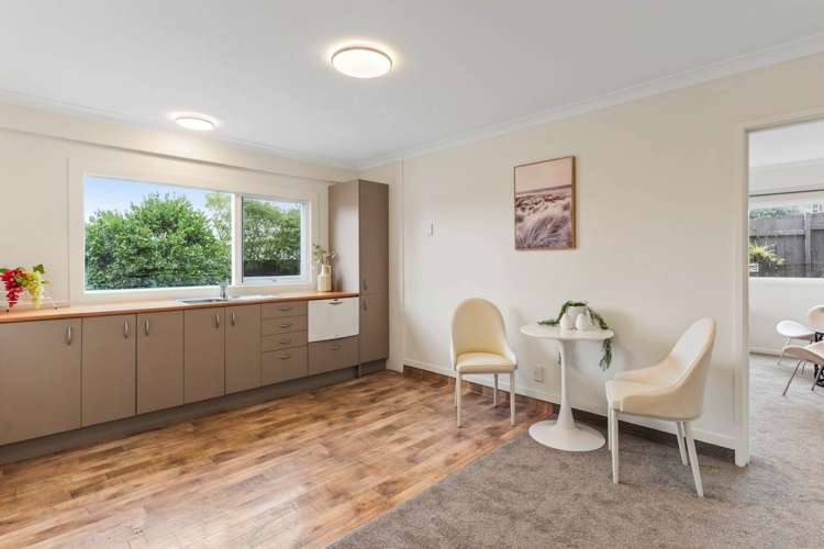 2/3 Howe Street Howick_13