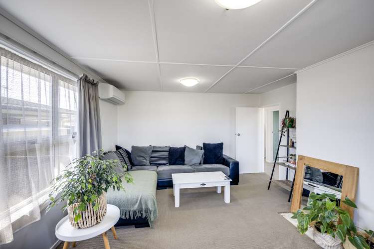 8 Lyttelton Crescent Tamatea_14