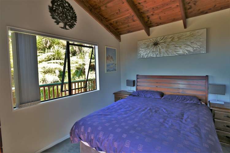 7 Kauri Point Road Laingholm_9