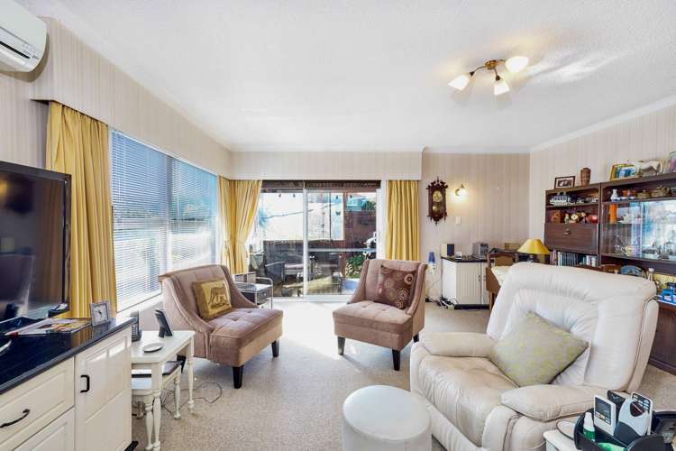 1/60 Taharoto Road Takapuna_13