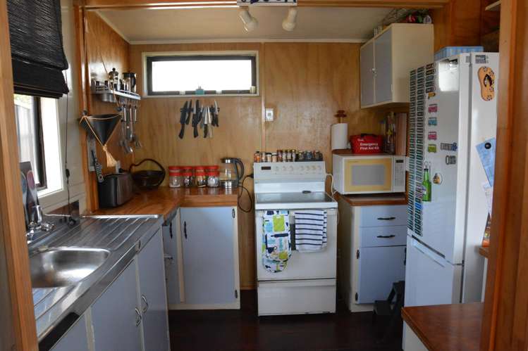 5 Tokopapa Street Mokau_7