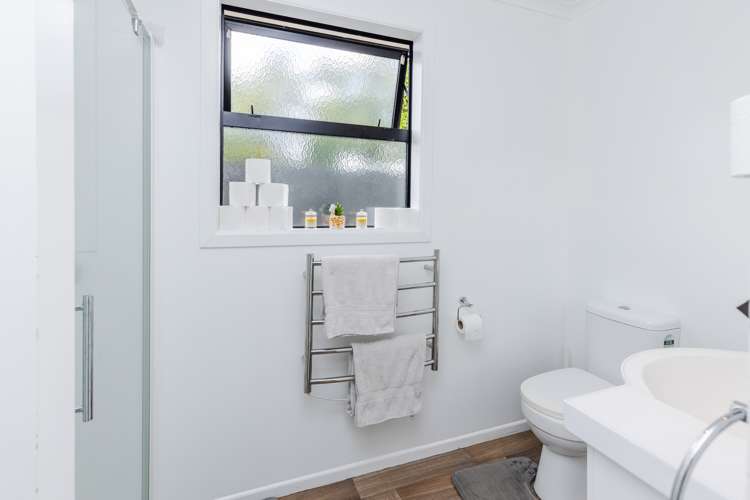 6 Liston Crescent Hillcrest_28