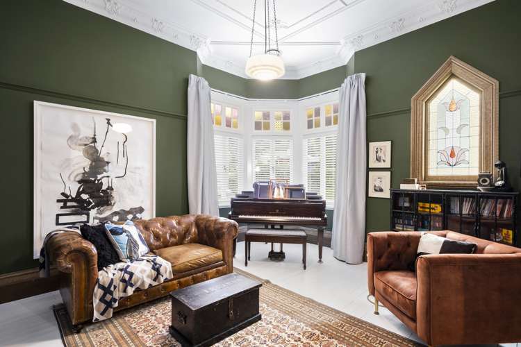 377 North Road North East Valley_5