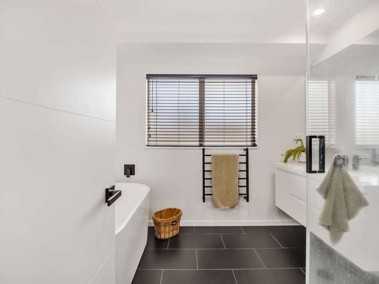 88 Dixon Road Glenview_14