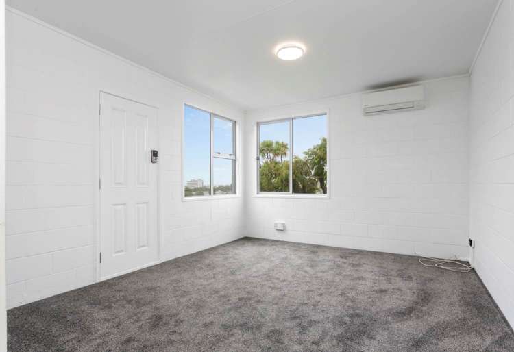 11/21 Aliford Avenue One Tree Hill_16