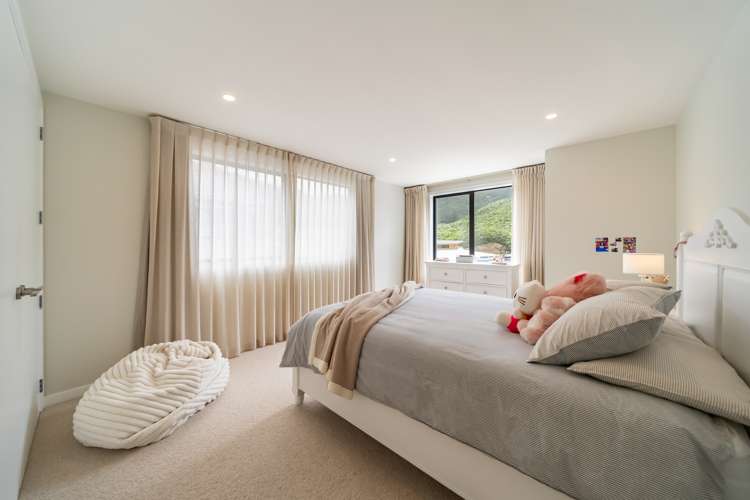 8 Ramarama Lane Crofton Downs_16