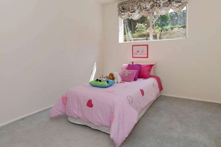 2/32 Seaview Road Castor Bay_11