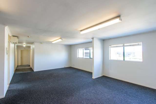 Office 1/80 Main Road Kumeu_2