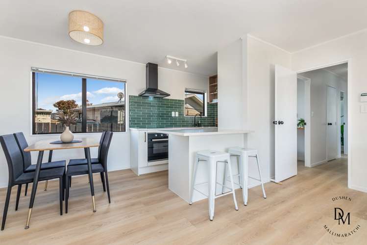 1/11 Maplesden Drive Clendon Park_5