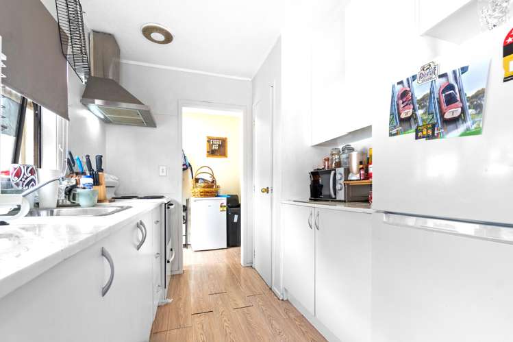 1/20 Burundi Avenue Clendon_10