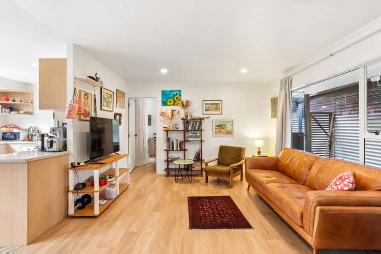 109B Glengarry Road Glen Eden_6
