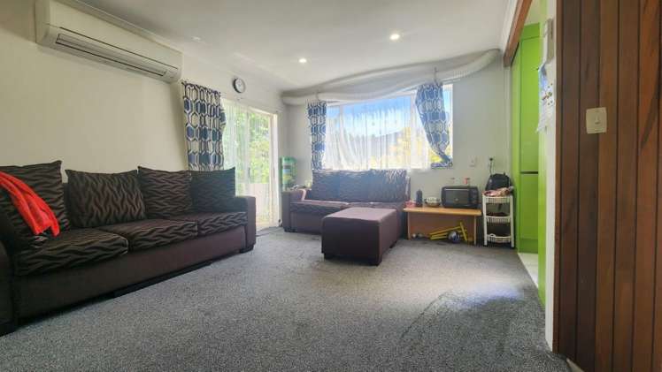 2/24 Commodore Drive Lynfield_1