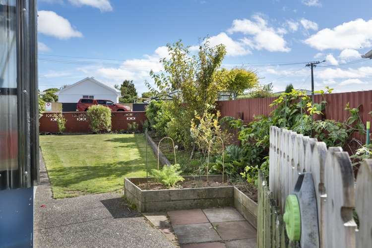 65 Cloten Road Stratford_17