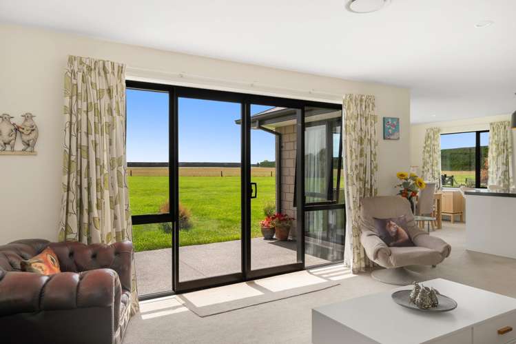 24 Whitcombe place_3