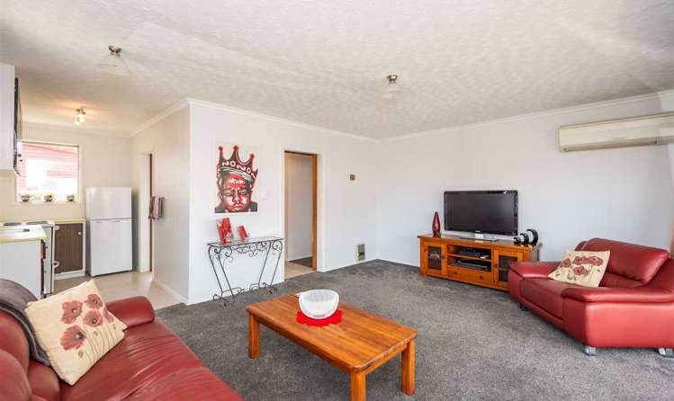 2/76 Ruskin Street Addington_2