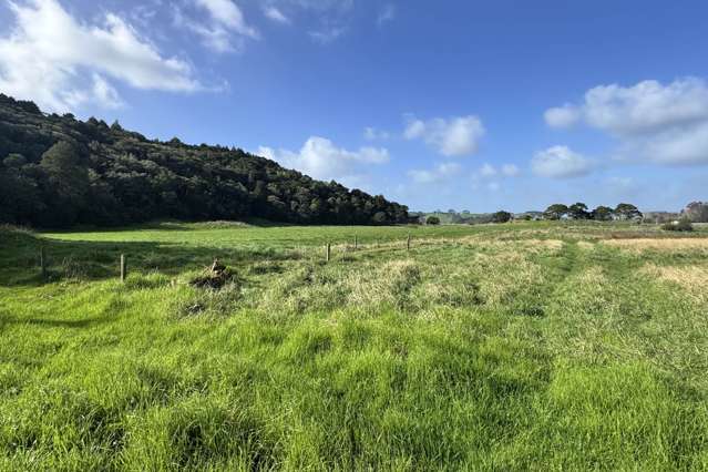 Rare 23.47ha Close to Town