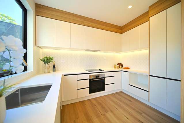 Stylish,Peaceful & New!Contemporary Elegance!