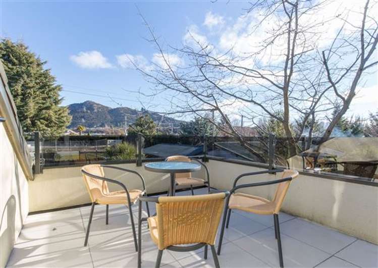 26 Dale Street Albert Town_18