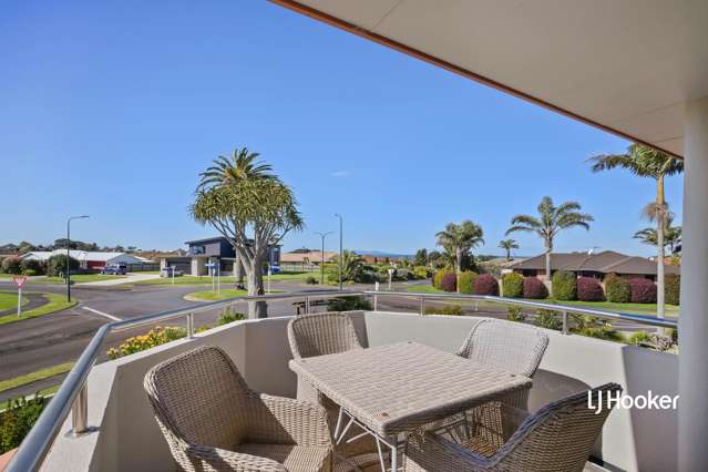 1 Island Vista Athenree_3