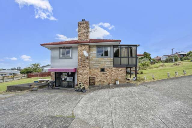 136 White Swan Road Mount Roskill_1