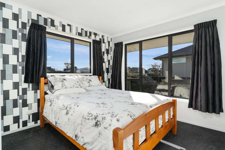 14 Farnborough Street Aranui_17