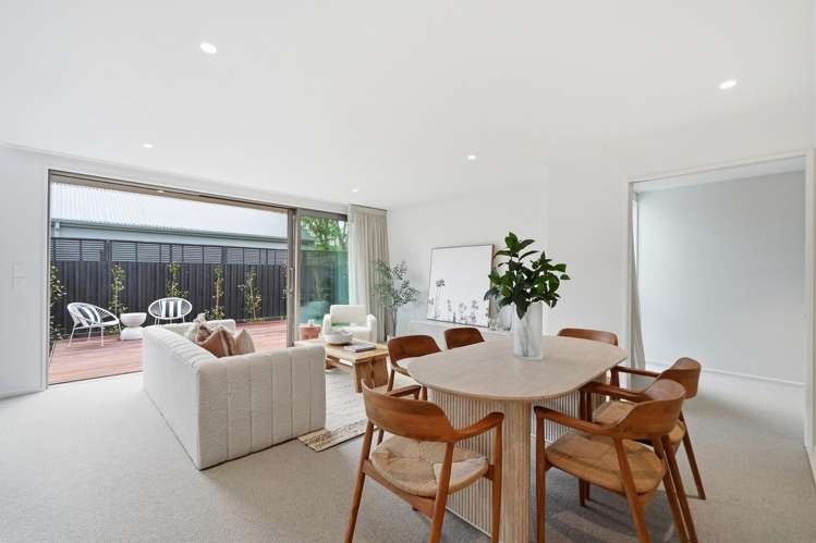 4/22 Clissold Street Merivale_7