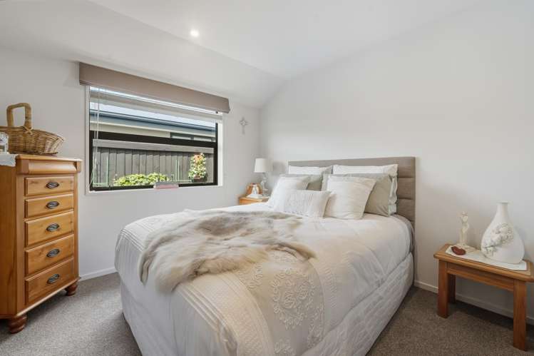 30 Shrimpton Avenue Woodend_7