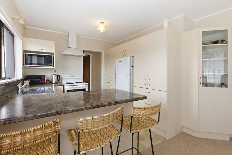 32 Coronation Road_5