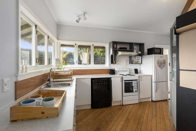 19 Babbacombe Avenue Otaki Beach_2