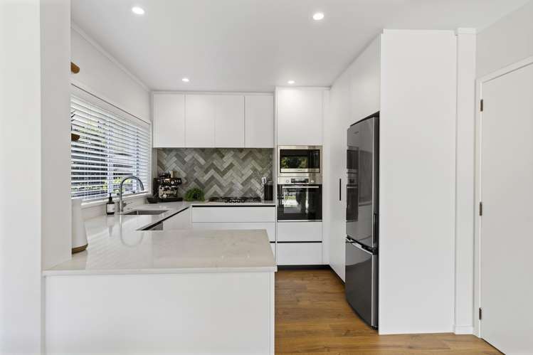 2/16 Castleton Drive Howick_14