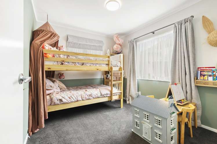 22 Bowes Crescent Strathmore Park_11