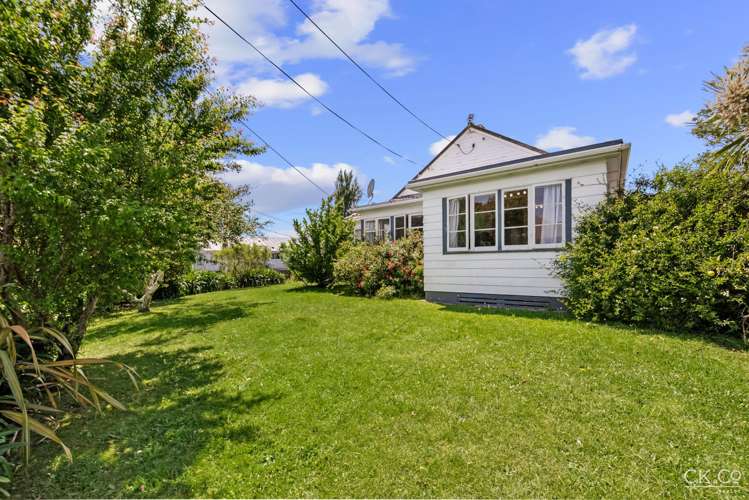 2 Churton Crescent Taita_14