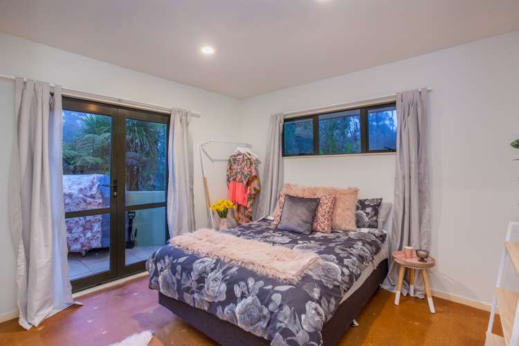 90d Atkinson Road Titirangi_13