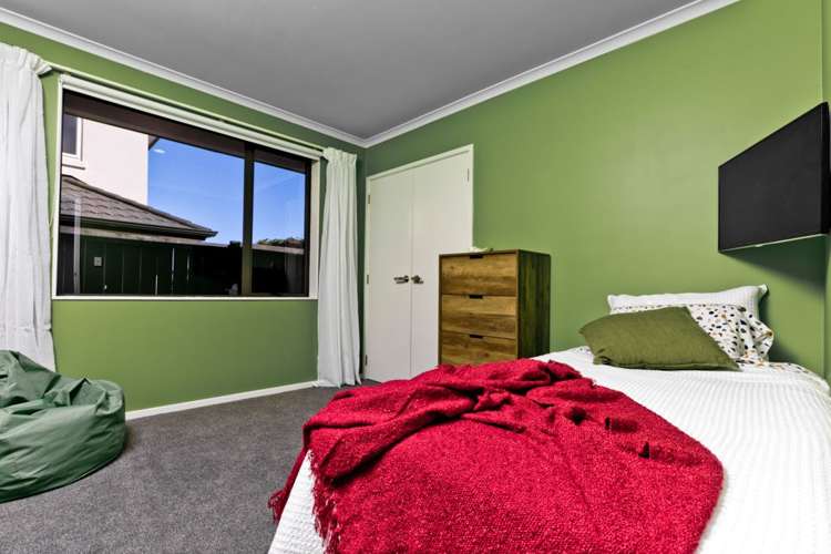 7 Lemon Grove Lane Greenhithe_16