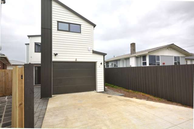 Brand New 5 Bdrm Standalone Home