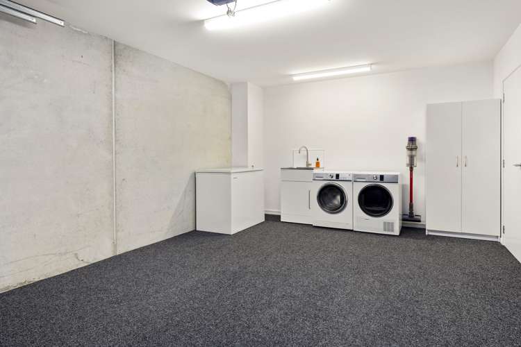 39 Erica Pabst Way Island Bay_13