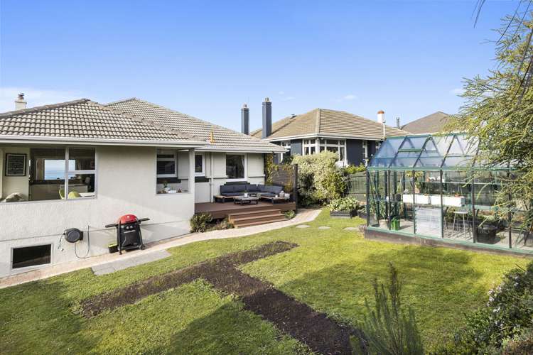 148 Easther Crescent Kew_12