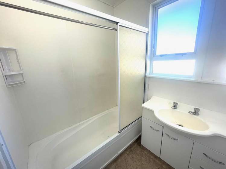 49 Thatcher Street Castlecliff_17