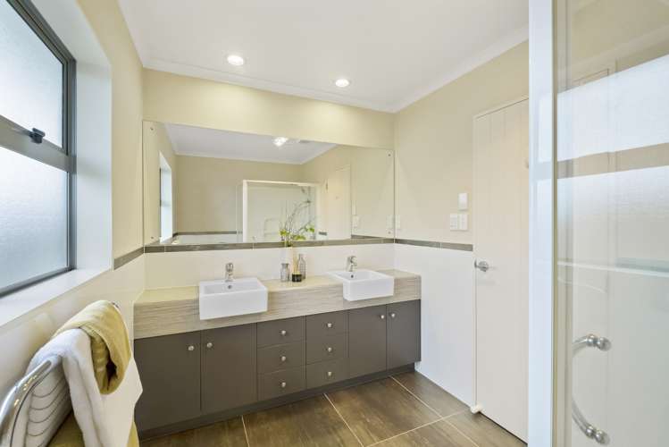 6 Solstone Place Flat Bush_16