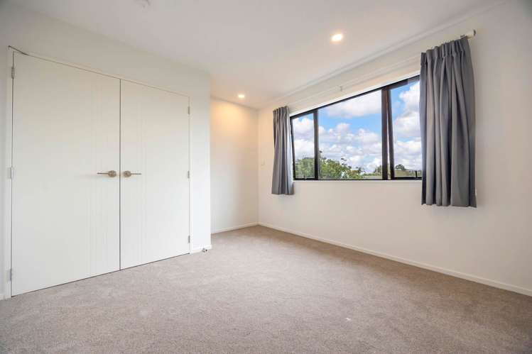 2/10 Camp Road Mt Wellington_5