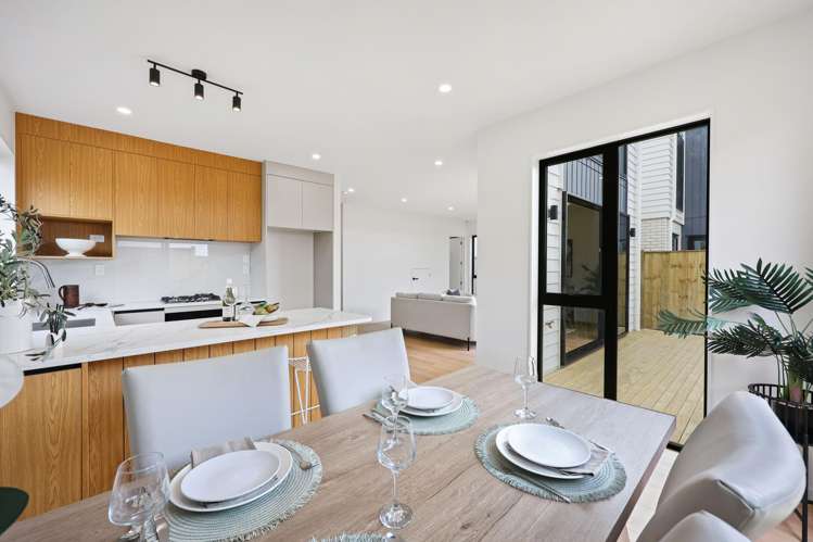12B Butley Drive Farm Cove_13