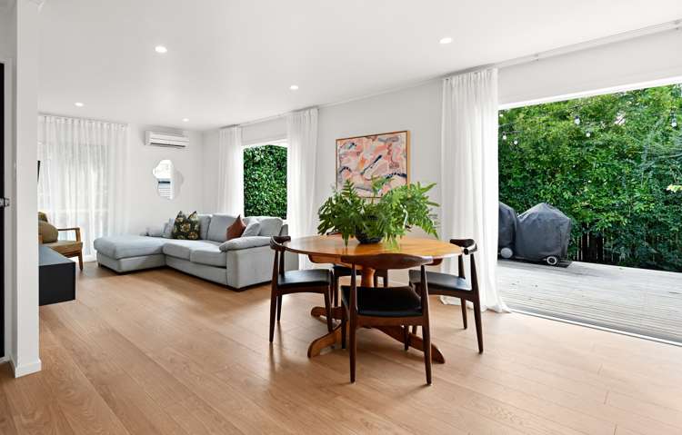 5 Homestead Place Glenview_10