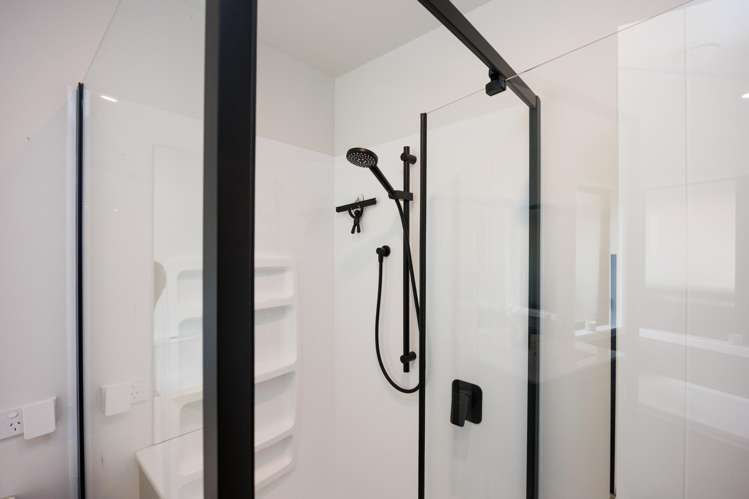 196 Pacific Drive Fitzherbert_17