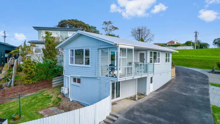 1/3 Rishworth Avenue Stanmore Bay_24