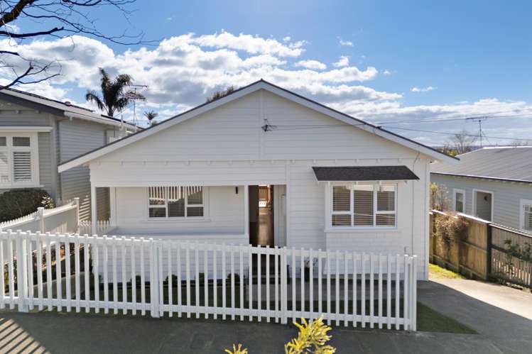 42 Warwick Avenue Westmere_1