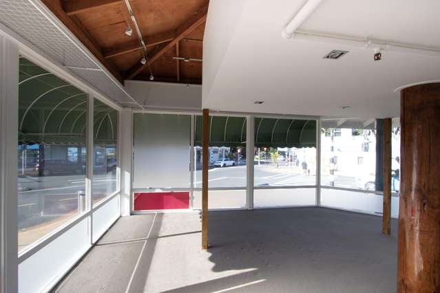Shop 6/376-378 Beach Road Mairangi Bay_1