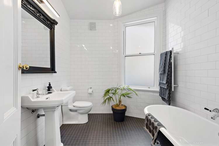 7 Manley Terrace Newtown_8