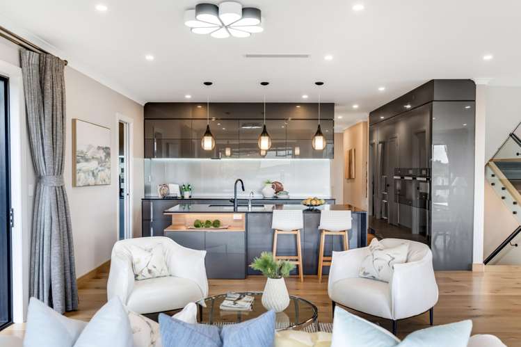 45 Armstrong Farm Drive East Tamaki Heights_13