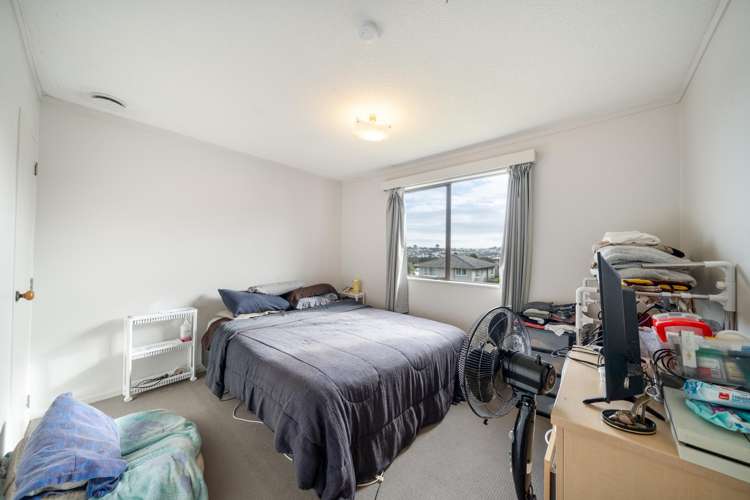 14 Penguin Grove Waitangirua_8