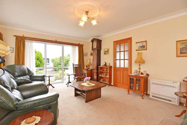 7 De Val Drive Titirangi_8